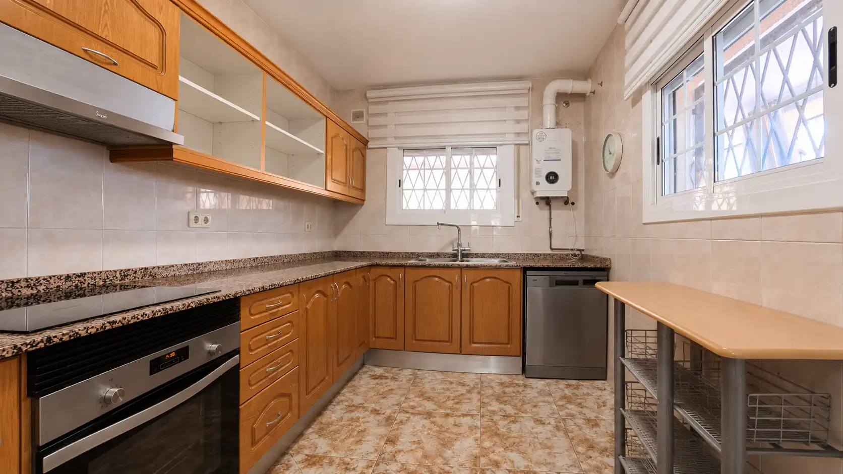 Cocina de Casa o chalet en venta en Cunit con Aire acondicionado, Calefacción y Jardín privado