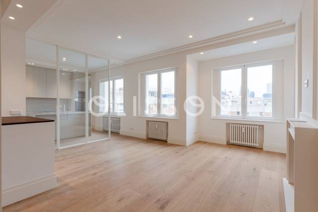 Piso en Venta en Ríos Rosas - Nuevos Ministerios