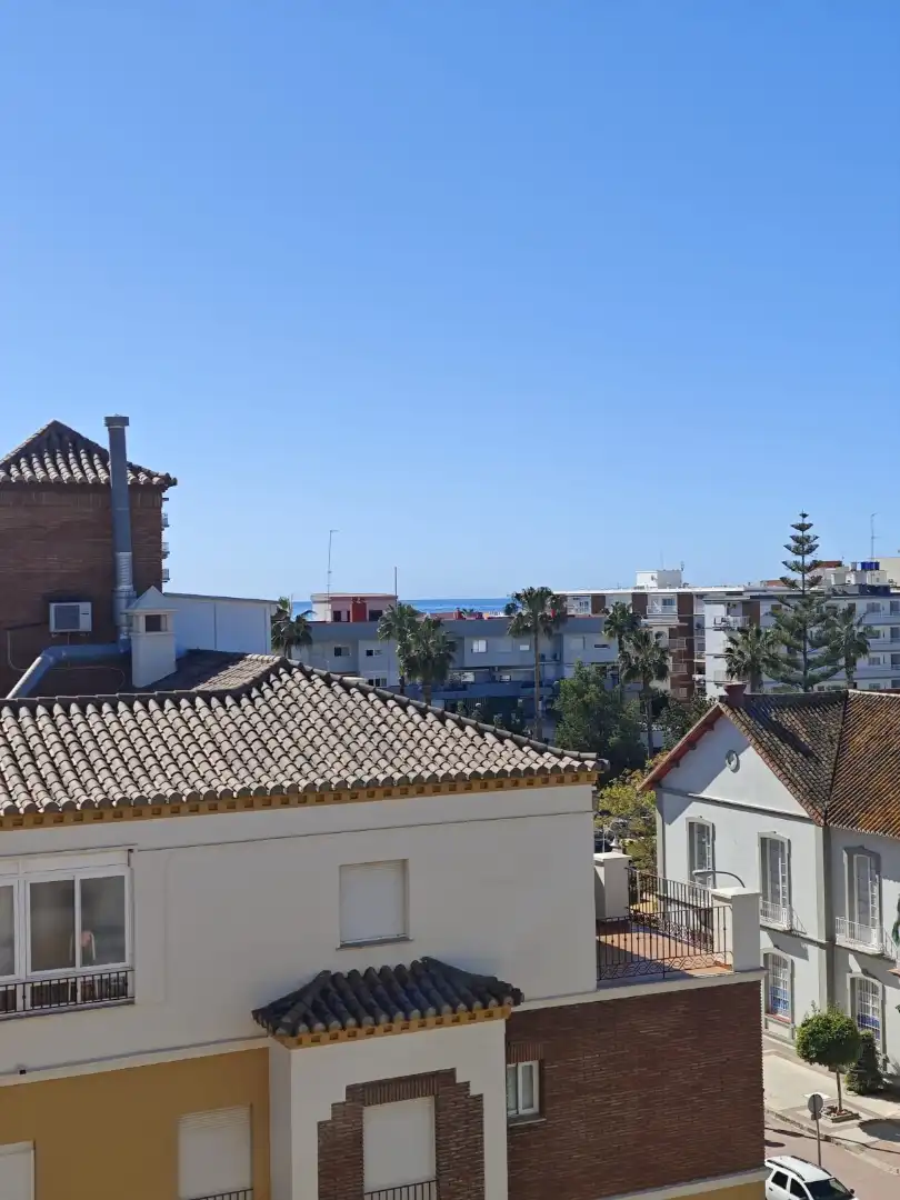 Vista exterior de Àtic en venda en Vélez-Málaga amb Aire condicionat, Terrassa i Moblat