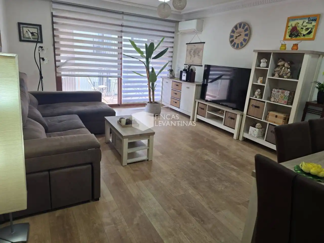 Sala d'estar de Pis en venda en Alicante / Alacant