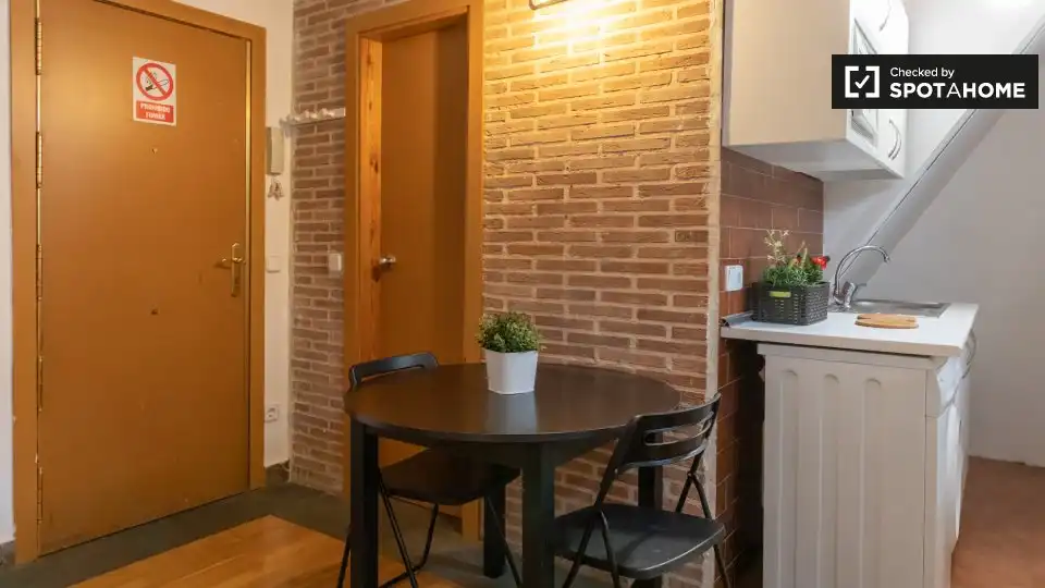 Habitació a Embajadores - Lavapiés
