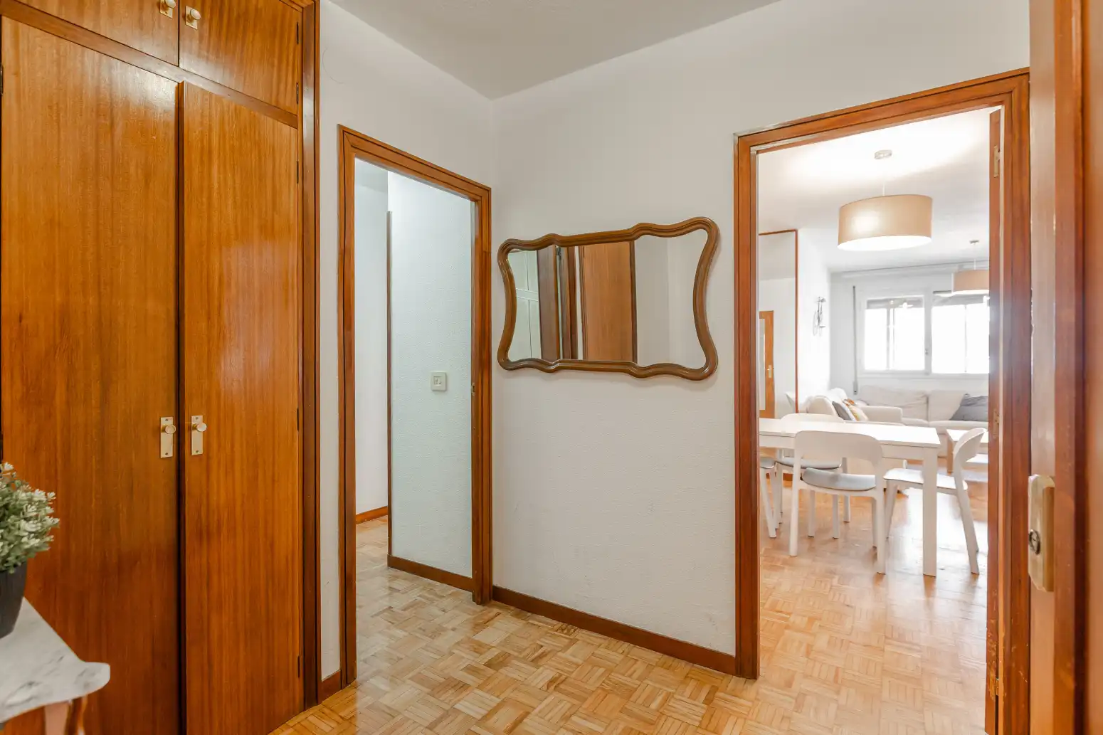 Piso de alquiler en  Pamplona / Iruña con Calefacción, Parquet y Terraza