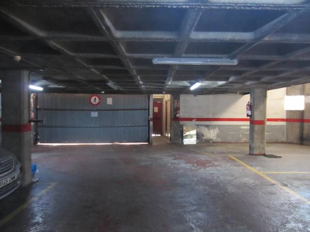 Garaje en Venta en Carrer de Lafont, 3 en El Poble Sec - Parc de Montjuïc