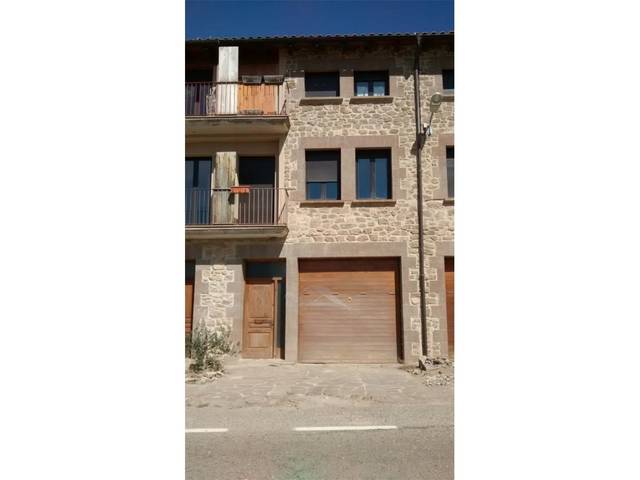 Casa adosada en Venta en La Baronia de Rialb