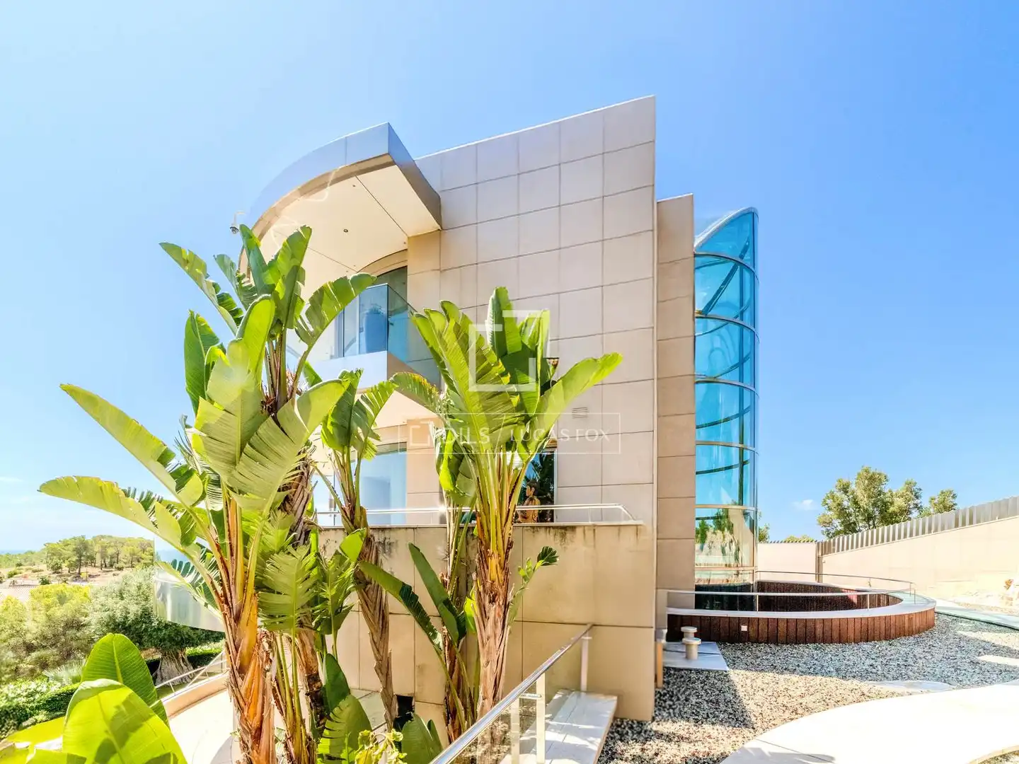 Vista exterior de Casa o xalet en venda en Sitges amb Aire condicionat, Calefacció i Terrassa