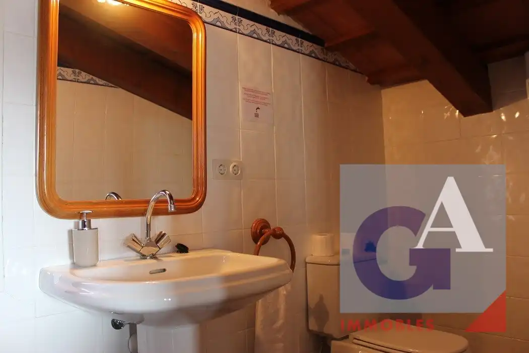 Casa rústica amb terrassa en venda a Sant Joan Les Fonts, imagen 44