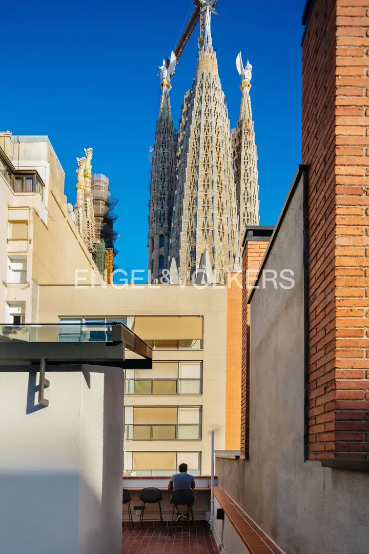 Vista exterior de Piso en venta en Barcelona con Aire acondicionado, Calefacción y Terraza