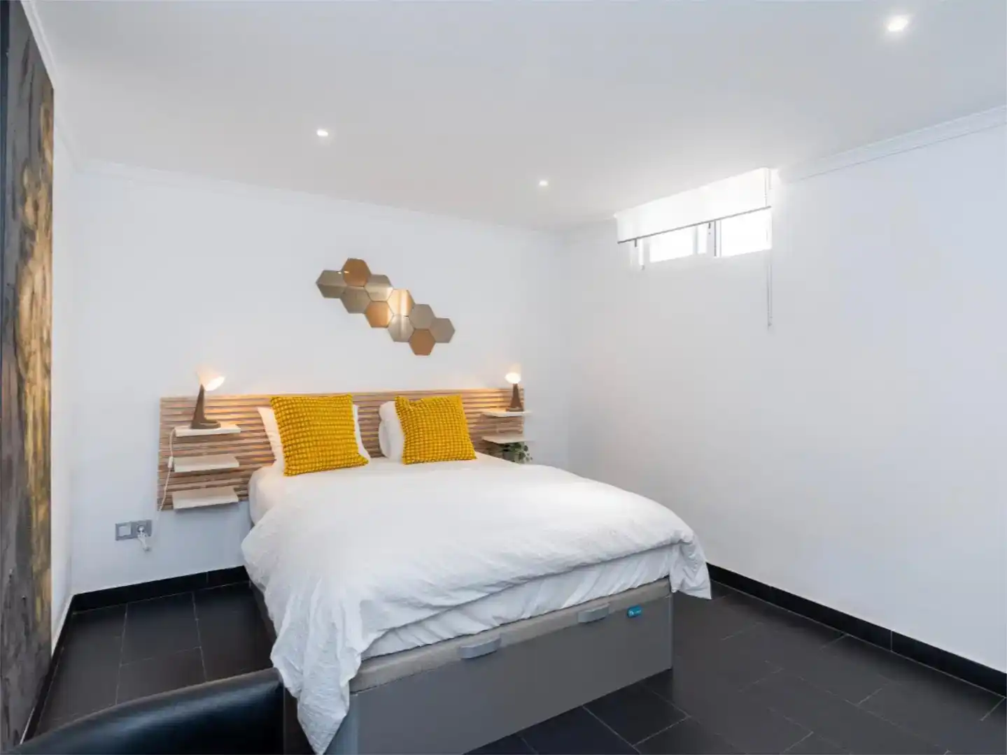 Bedroom of Flat for rent in Nueva Andalucía