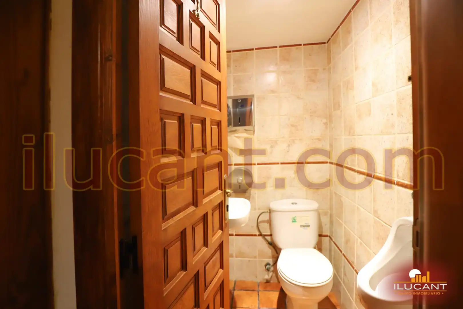 Baño de Local de alquiler en Alicante / Alacant con Aire acondicionado y Amueblado