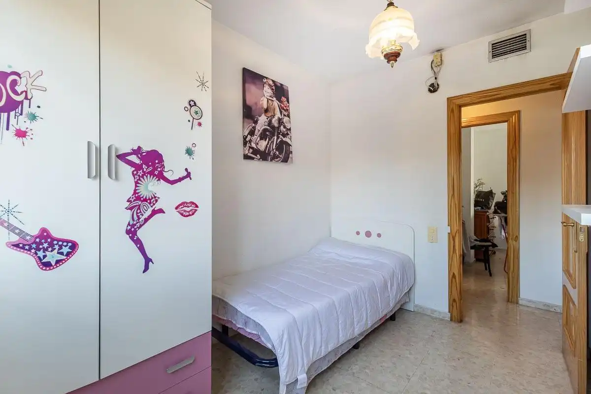 Habitación de Piso en venta en Granada con Aire acondicionado, Calefacción y Terraza