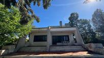 Vista exterior de Casa o xalet en venda en Villanueva del Rosario amb Aire condicionat, Terrassa i Piscina