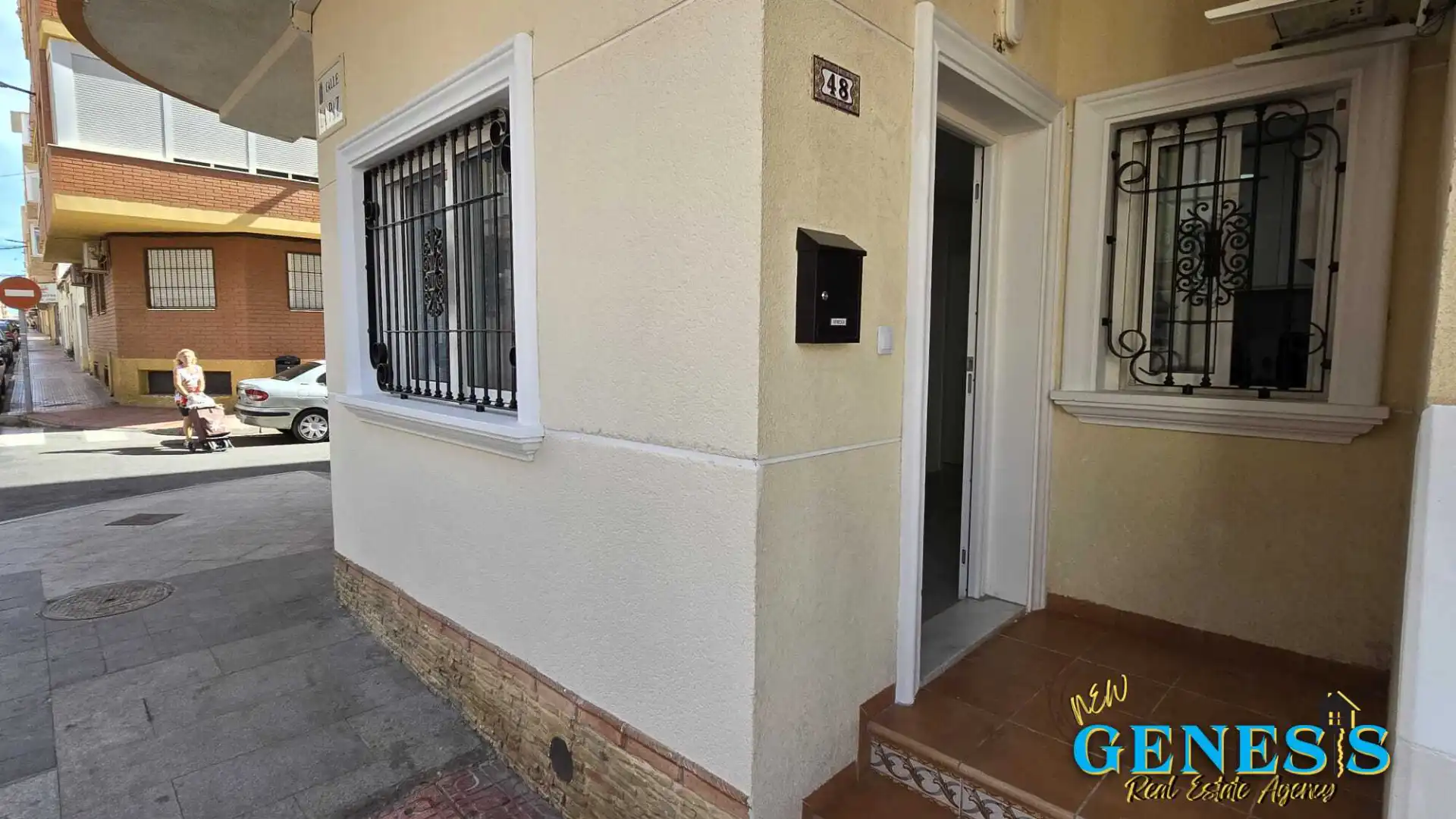 Vista exterior de Apartamento en venta en Torrevieja con Aire acondicionado, Amueblado y Horno