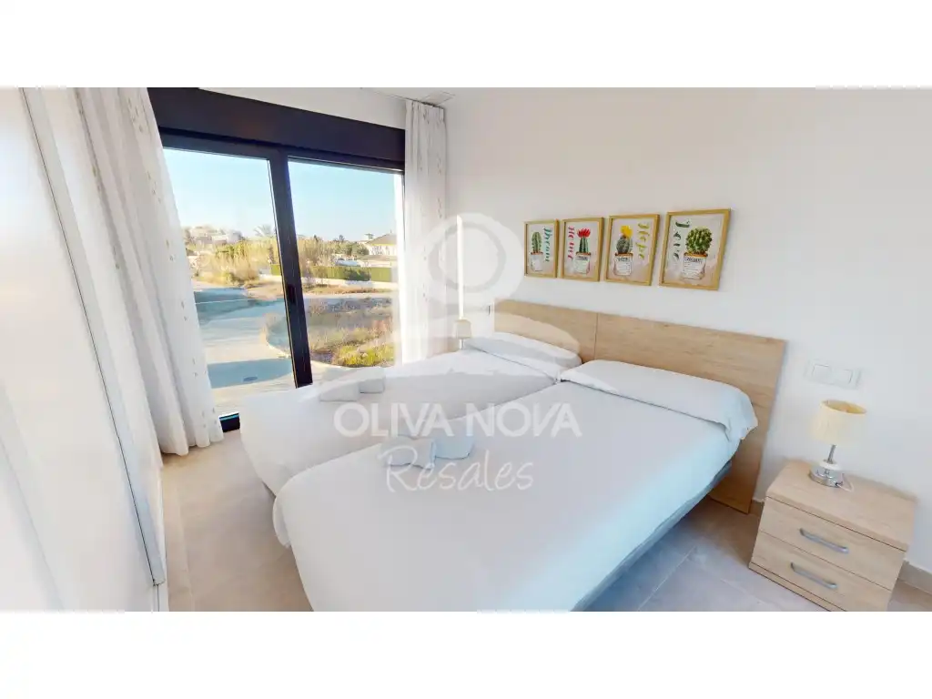 Detached homes for sale in Calle Degas, Oliva Nova
