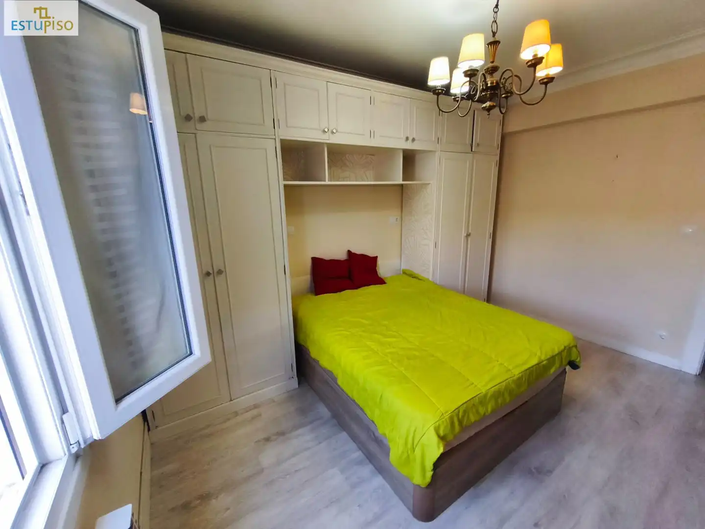 Bedroom of Flat for sale in Vitoria - Gasteiz  with Heating, Storage room and Furnished