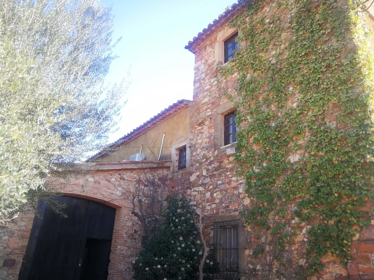 Vista exterior de Finca rústica en venta en Bigues i Riells del Fai con Aire acondicionado y Calefacción