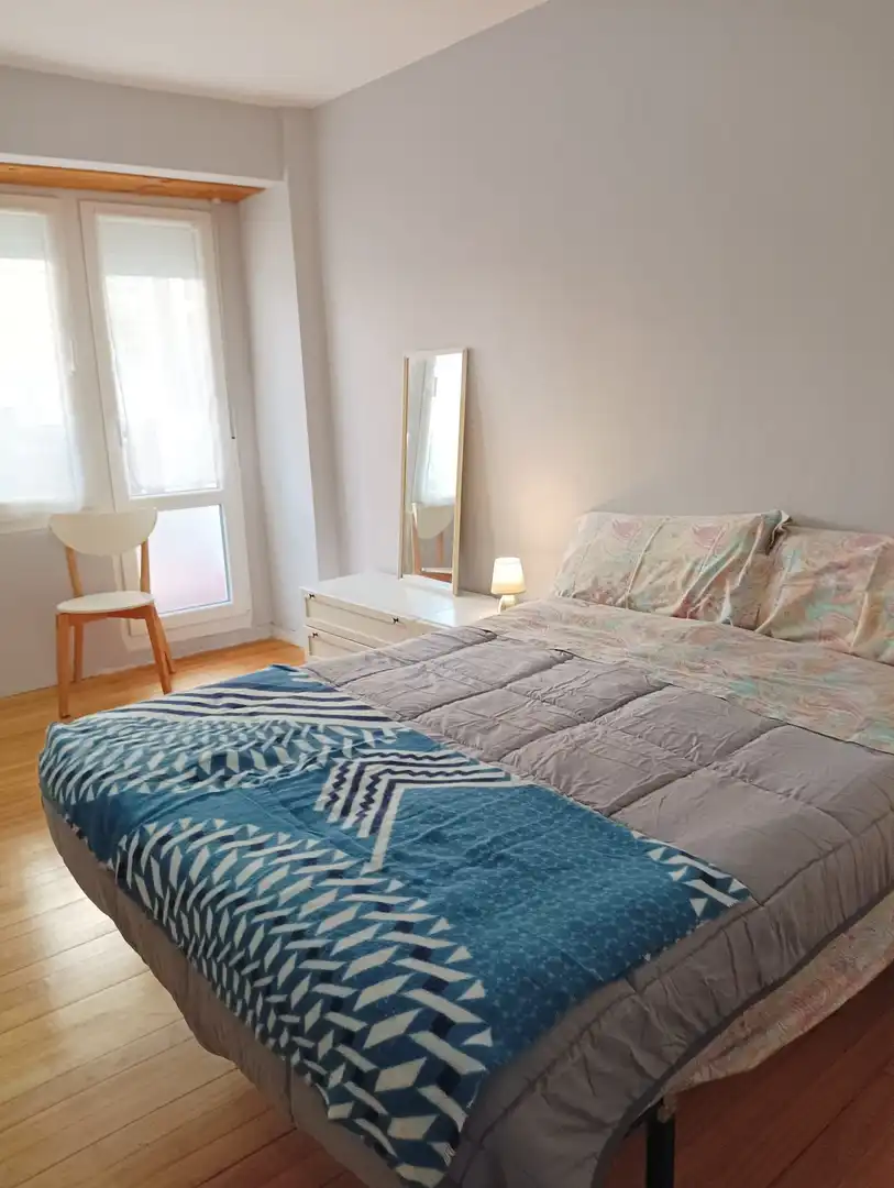 Dormitori de Apartament de lloguer en Gorliz amb Calefacció, Terrassa i Moblat