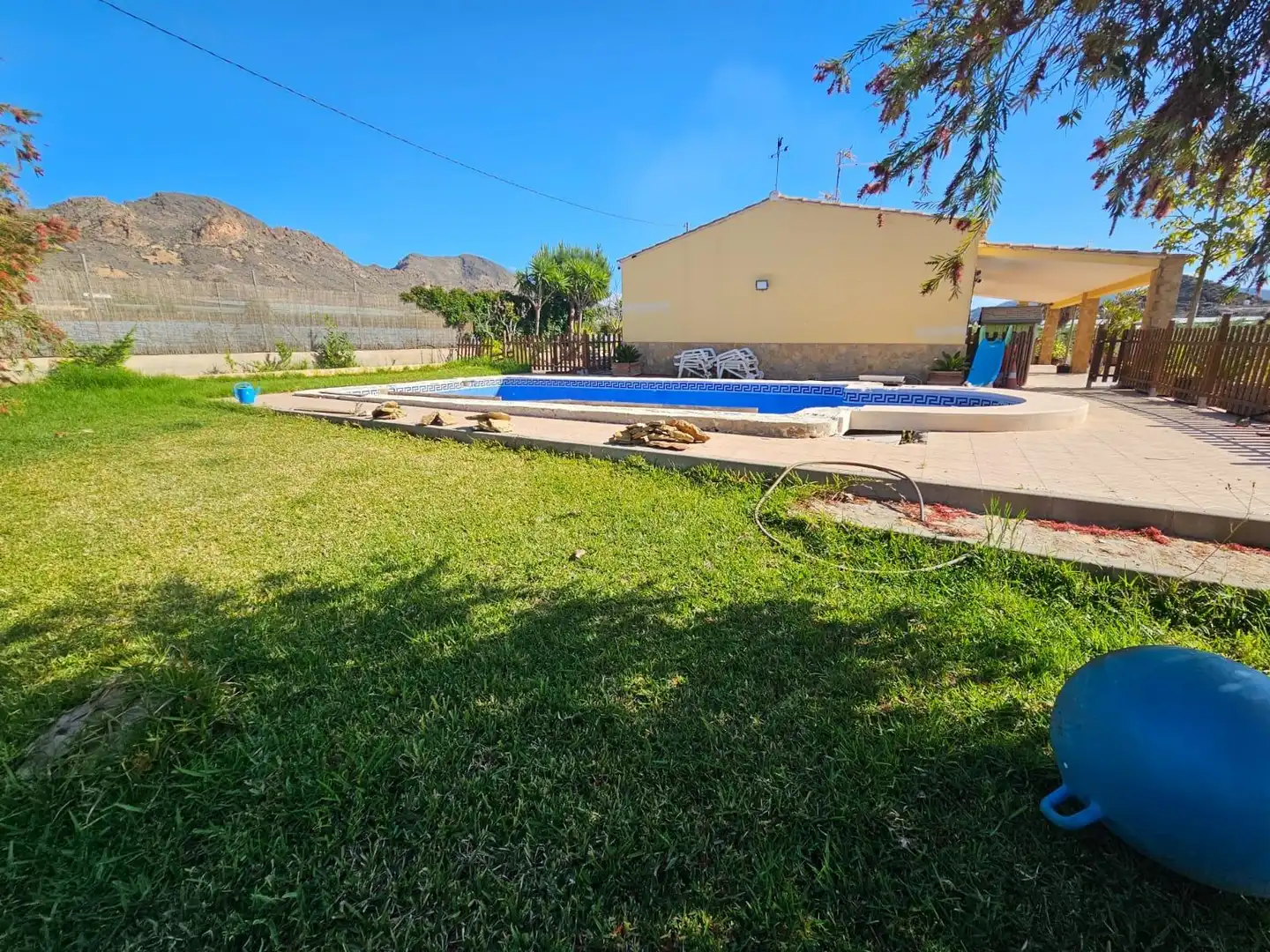 Piscina de Casa o xalet en venda en Águilas amb Jardí privat, Terrassa i Traster