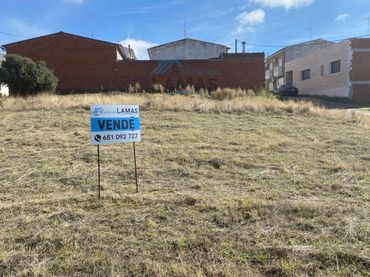 Terreno residencial en venta en Calle Ávila 28