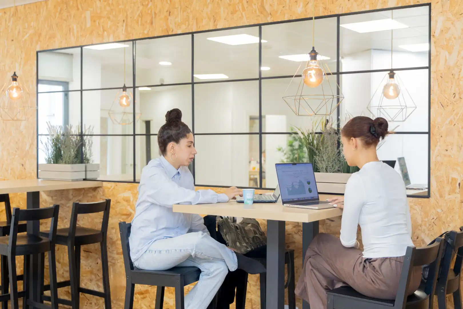Büro zur Miete in Madrid mit Klimaanlage, Heizung und Terrasse