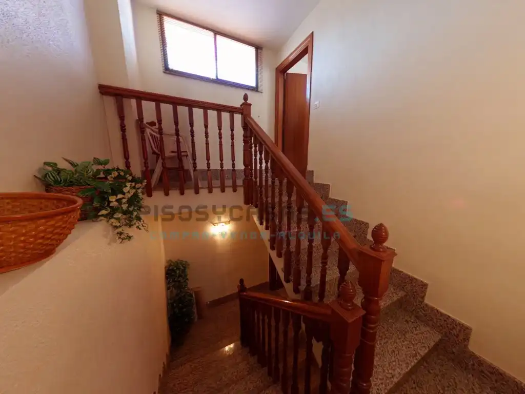 Casa con terraza en venta en Calle Democracia 4, imagen 82