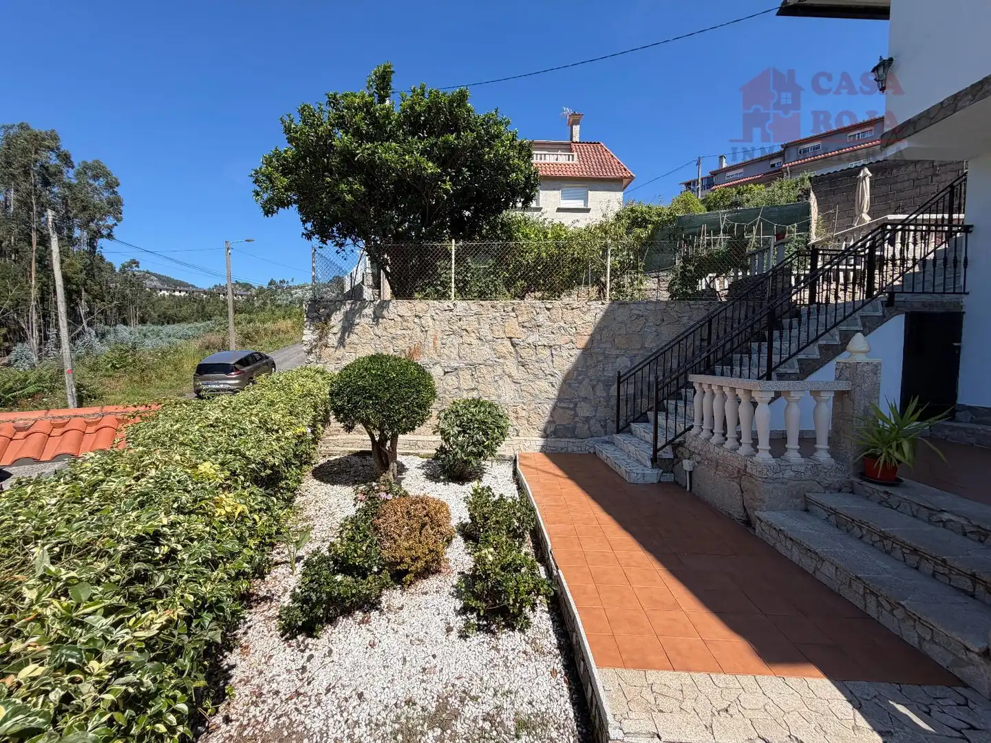 Vista exterior de Casa o xalet en venda en Cangas  amb Calefacció, Terrassa i Moblat