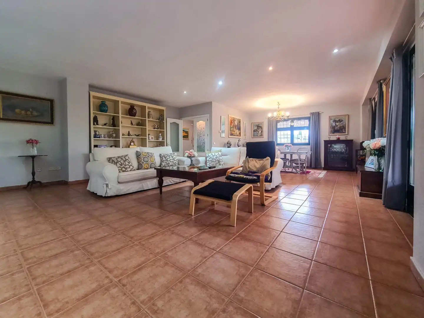 Sala de estar de Casa o chalet en venta en El Casar con Terraza, Trastero y Piscina