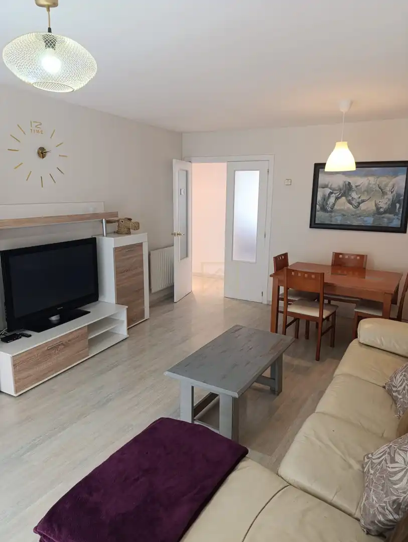 Living room of Flat for rent in Torrelavega   with Heating
