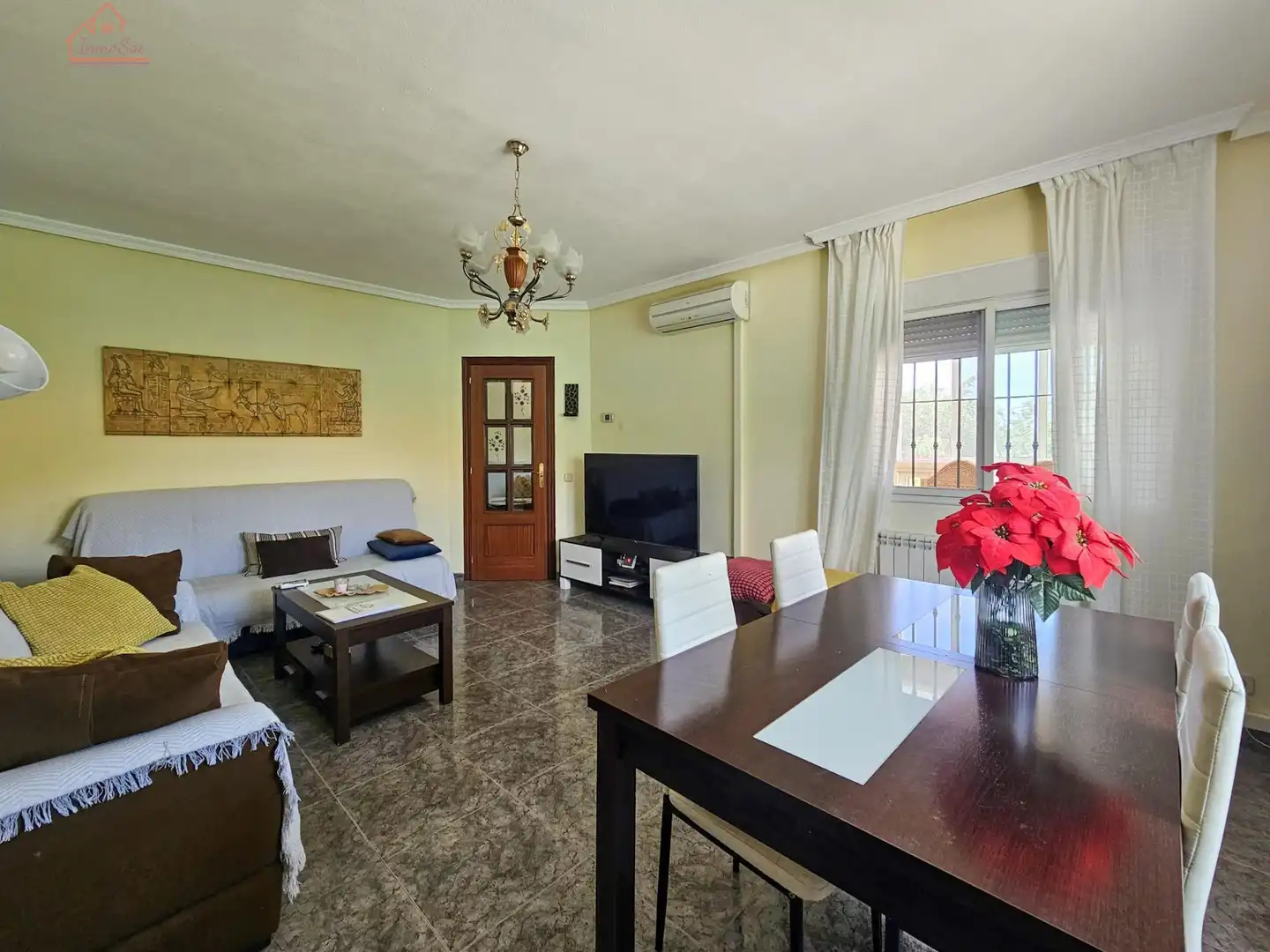 Sala d'estar de Casa o xalet en venda en Chinchón amb Aire condicionat, Calefacció i Jardí privat