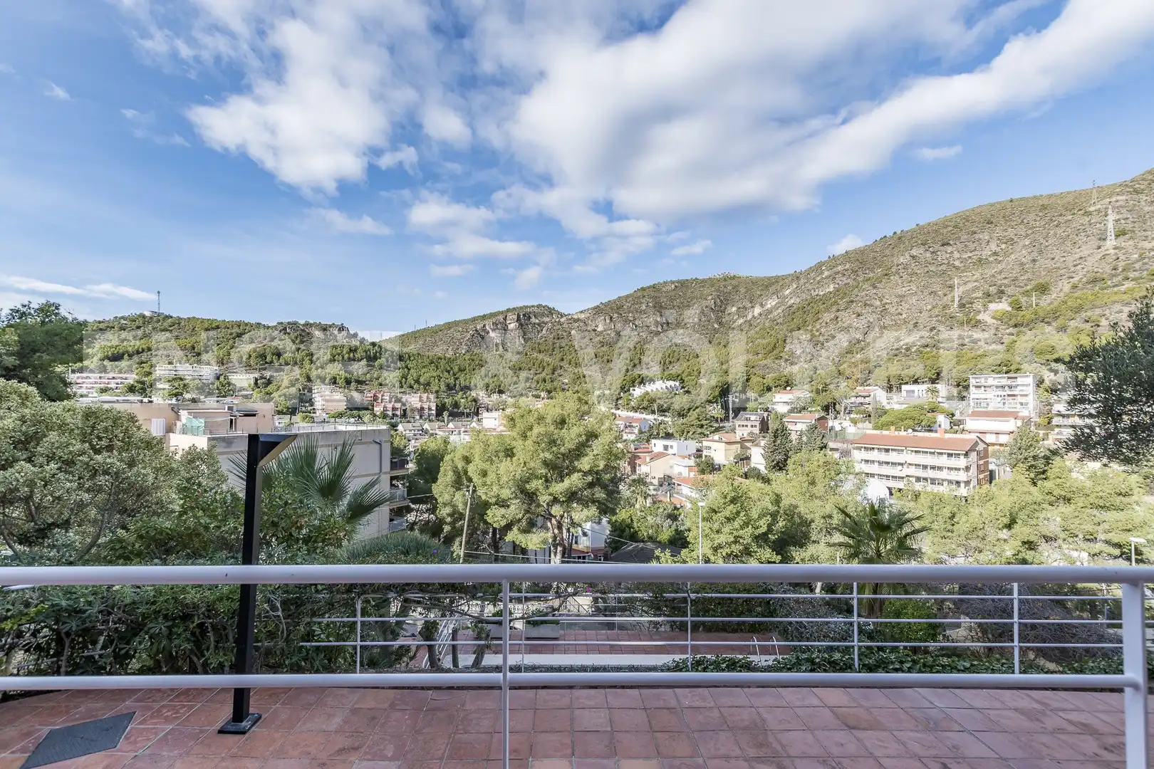 Vista exterior de Casa o xalet en venda en Castelldefels amb Aire condicionat, Calefacció i Jardí privat