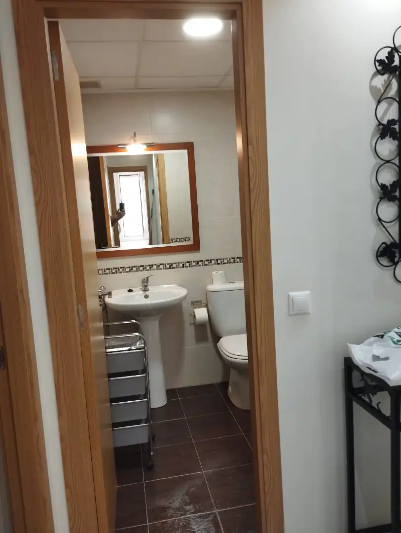 Baño de Piso de alquiler en Segorbe con Amueblado, Lavadora y Microondas