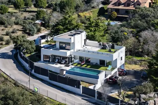 Detached house with terrace for sale in La Berzosilla, imagen 2