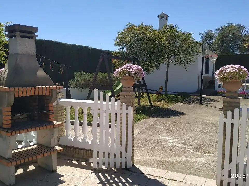 Chalet con jardín en venta en Avenida Camino Cantillana 1, imagen 46