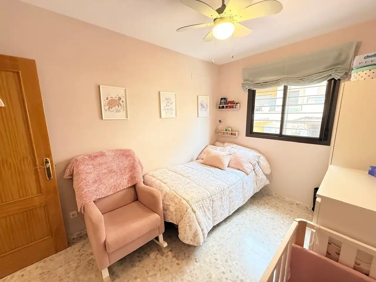 Habitación de Casa adosada en venta en Vélez-Málaga con Aire acondicionado y Calefacción