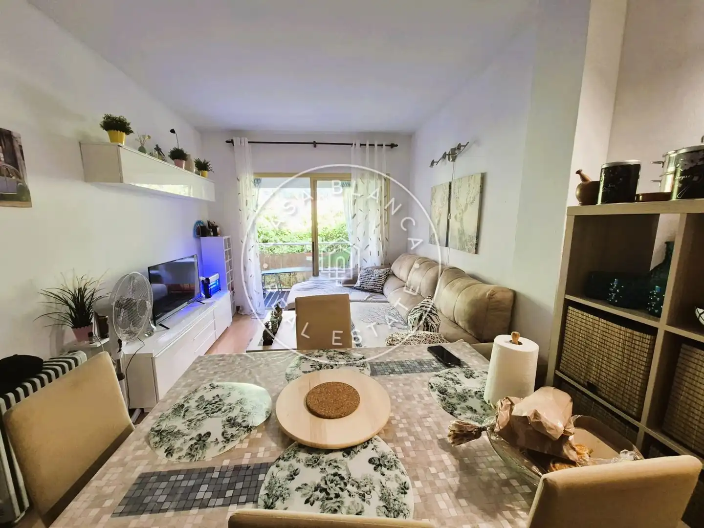 Sala de estar de Apartamento en venta en Lloret de Mar con Amueblado y Piscina comunitaria