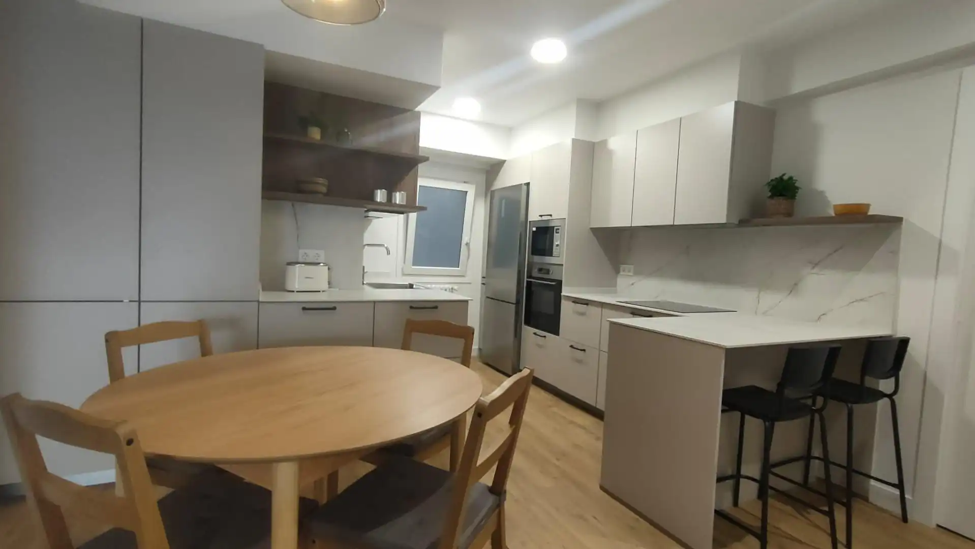 Cocina de Piso de alquiler en Donostia - San Sebastián  con Calefacción, Terraza y Amueblado