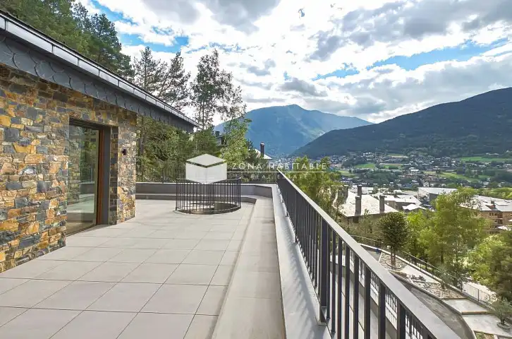 Casa aparellada amb jardí en venda a L'Aldosa - Anyós, imagen 24