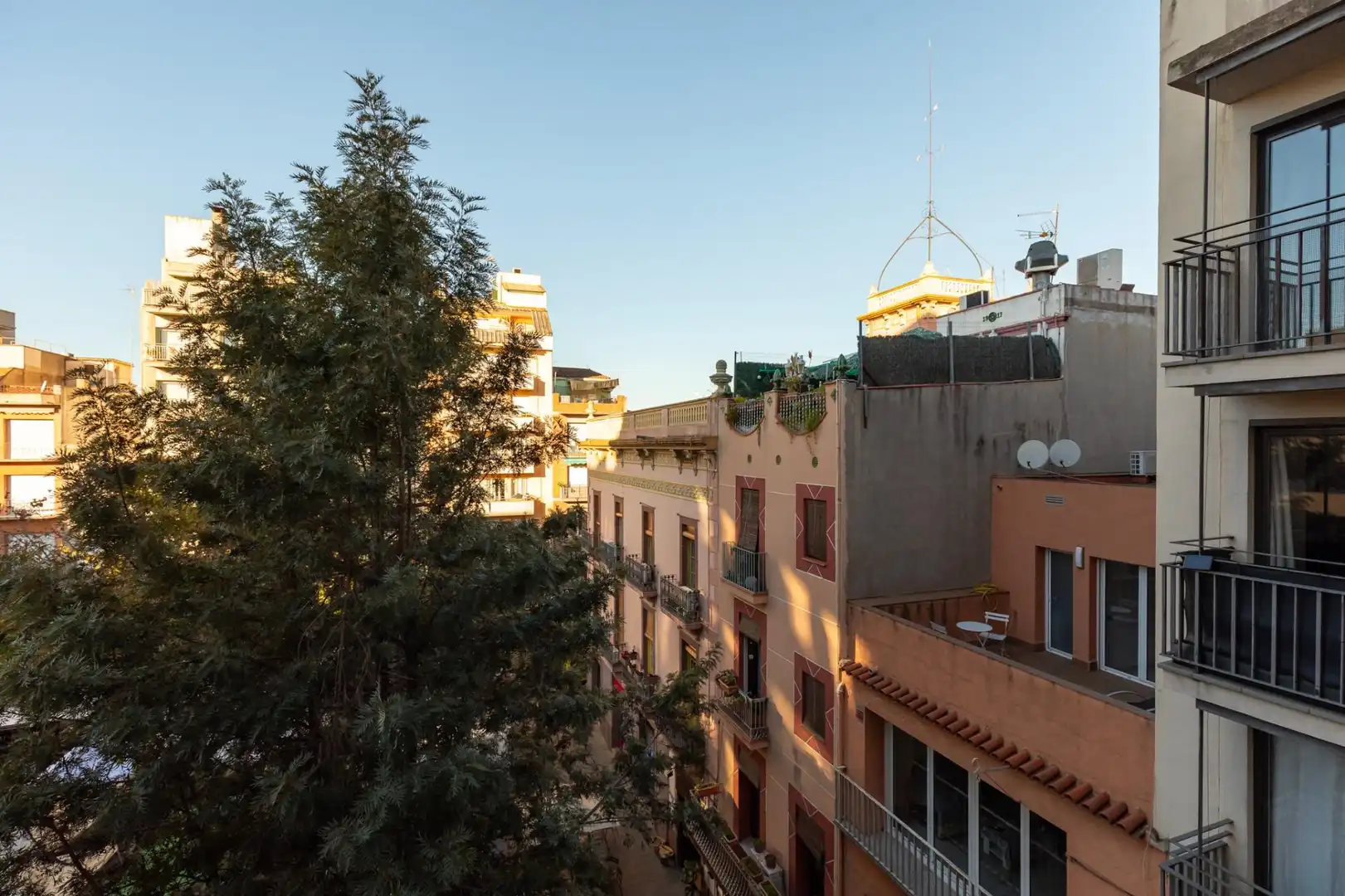 Vista exterior de Piso en venta en Granollers con Aire acondicionado, Calefacción y Terraza