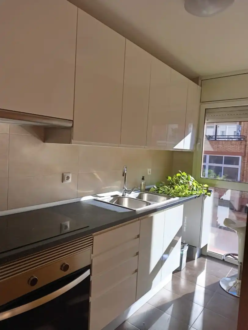 Cuina de Pis en venda en Badalona amb Aire condicionat, Calefacció i Terrassa