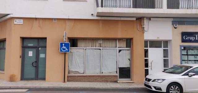 Local comercial en Alquiler en La Sénia