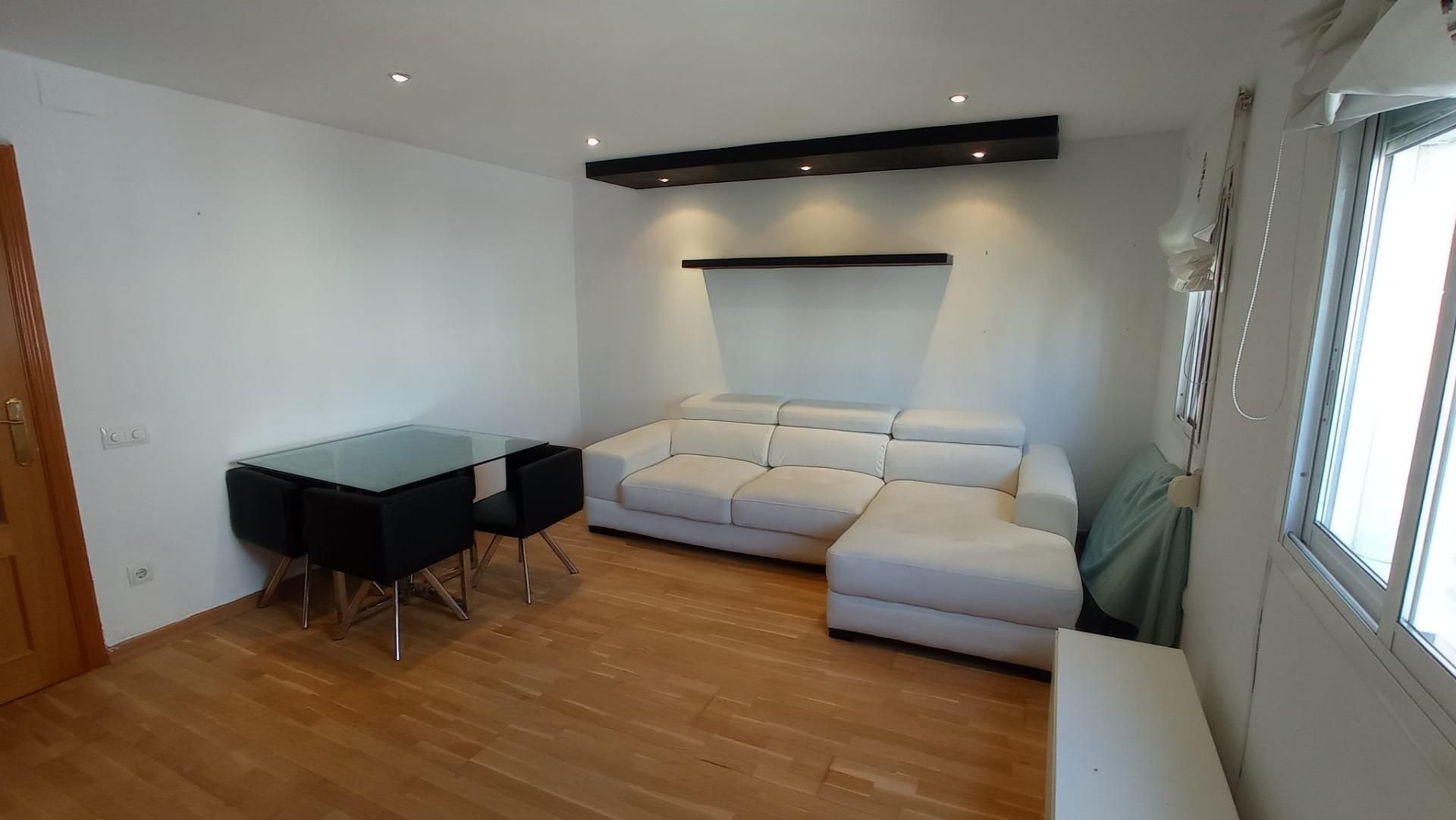 Sala d'estar de Pis de lloguer en  Barcelona Capital amb Parquet