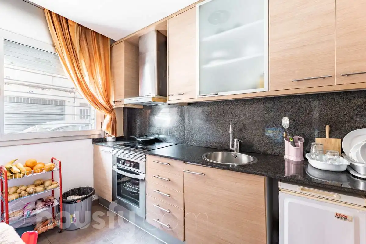 Kitchen of Ground floor for sale in Sabadell  with Air Conditioner, Heating and Parquet flooring