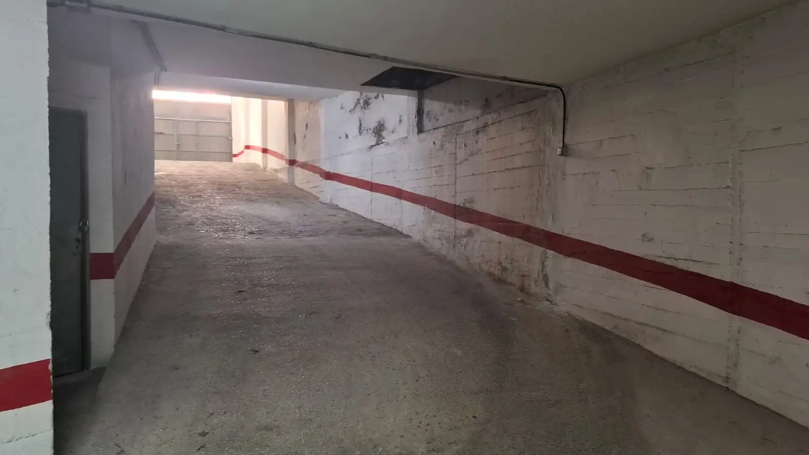 Aparcament de Casa adosada en venda en Motril amb Aire condicionat i Alarma