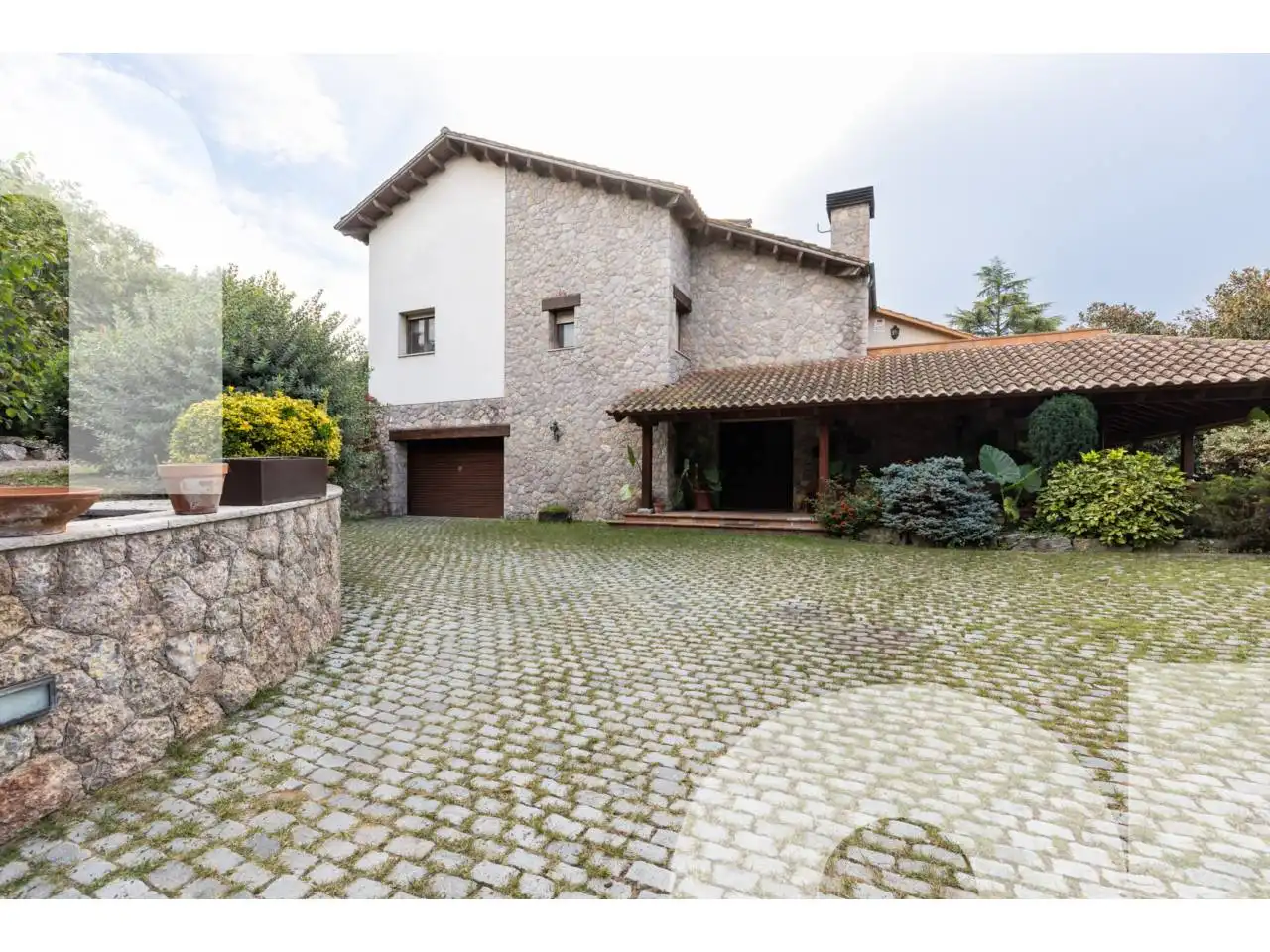 Vista exterior de Casa o chalet de alquiler en Santa Eulàlia de Ronçana con Calefacción, Jardín privado y Terraza