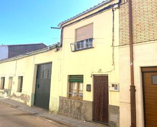 Vista exterior de Casa o xalet en venda en Fuentesaúco