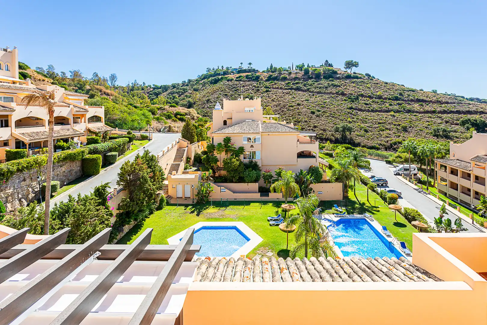 Jardín de Ático en venta en Marbella con Aire acondicionado, Terraza y Trastero