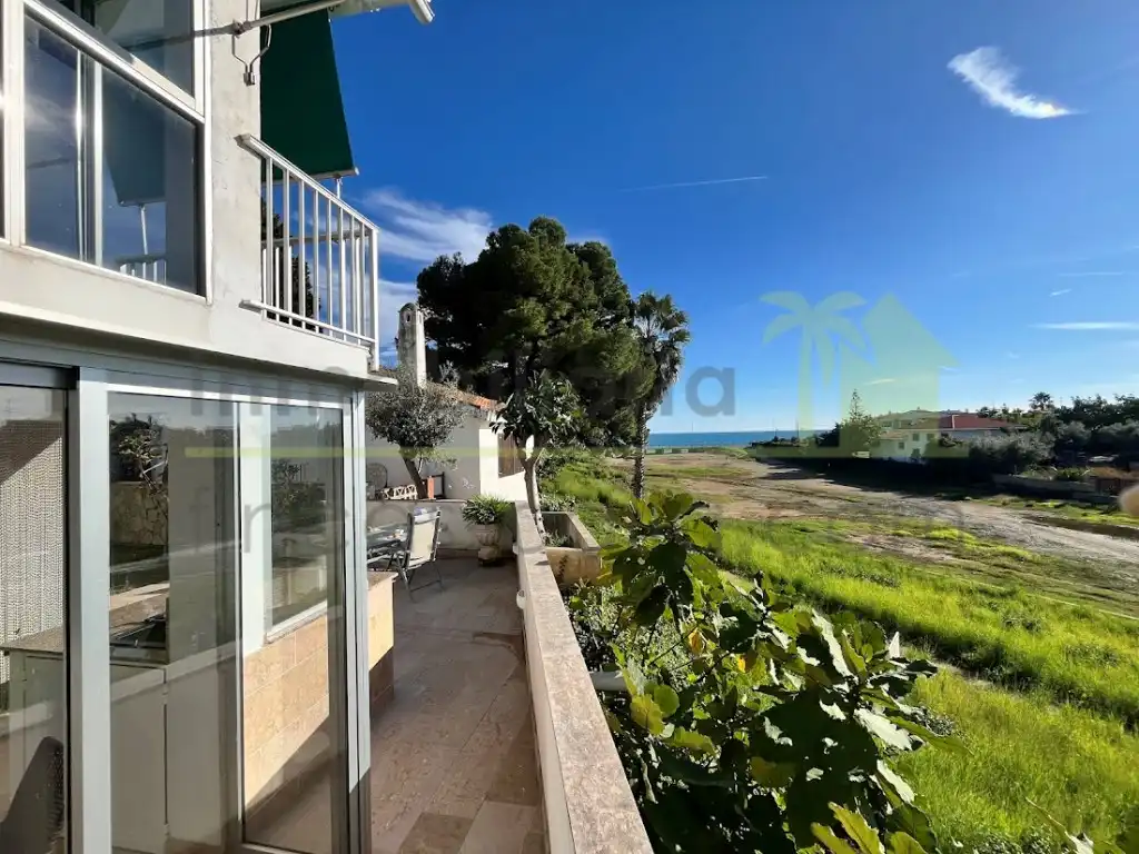 Vista exterior de Casa o chalet en venta en Vinaròs con Aire acondicionado