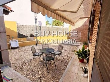 Villa con giardino in vendita a Parque Manuel de Vega - Carretera de Ugena