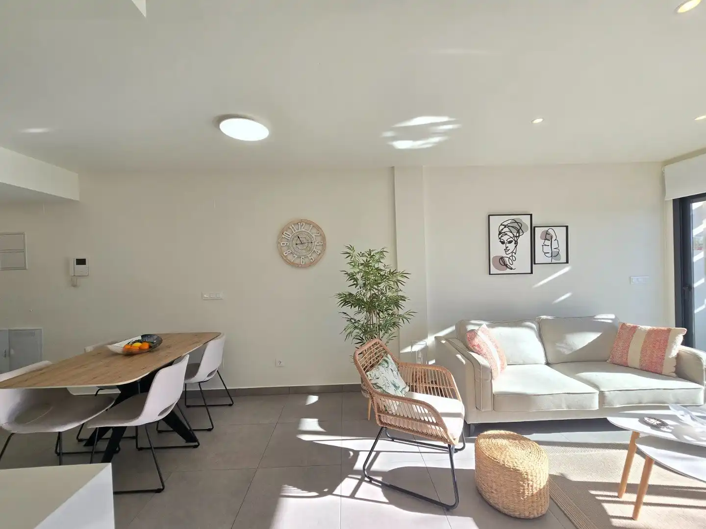 Sala d'estar de Apartament en venda en Orihuela amb Jardí privat, Terrassa i Traster