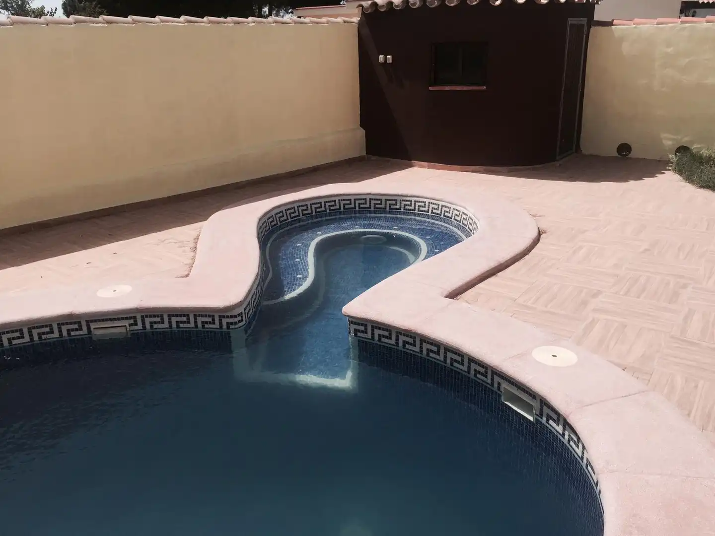 Piscina de Casa o xalet en venda en Chiclana de la Frontera amb Aire condicionat, Calefacció i Jardí privat
