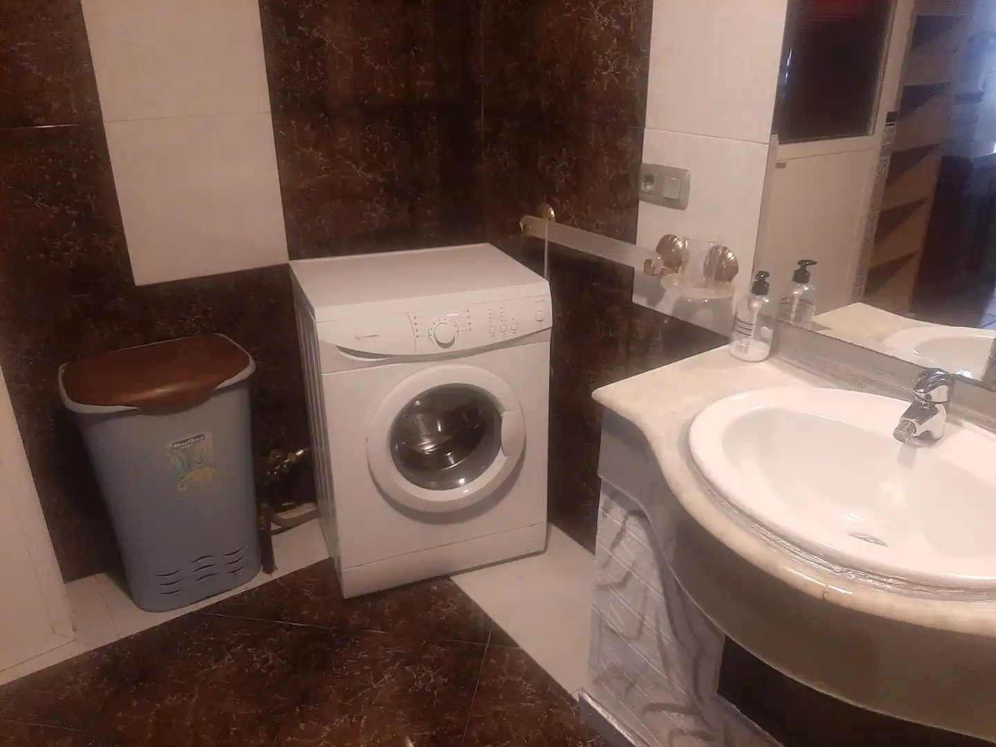 Badezimmer von Wohnungen zur Miete in Albolote mit Möbliert